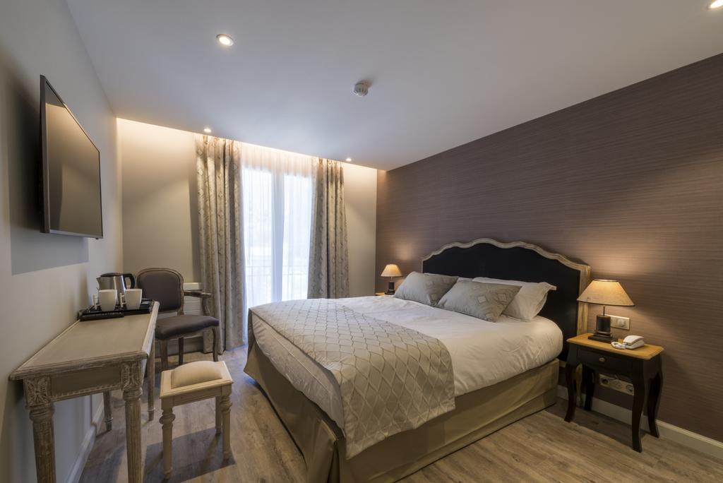 Nouvel Hotel Du Commerce Castellane Eksteriør billede