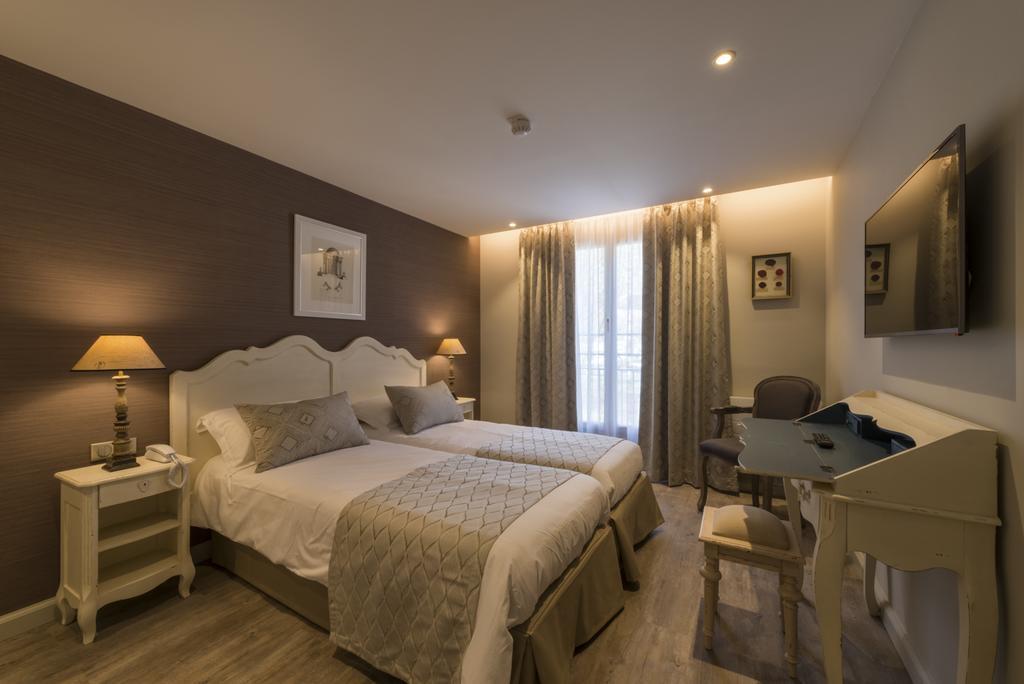 Nouvel Hotel Du Commerce Castellane Eksteriør billede