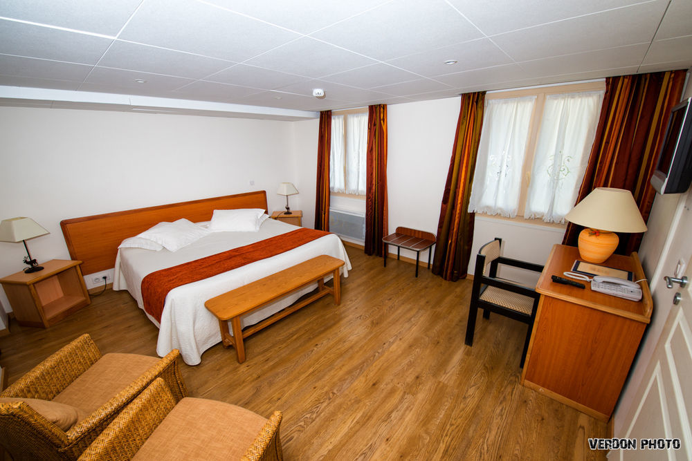 Nouvel Hotel Du Commerce Castellane Eksteriør billede