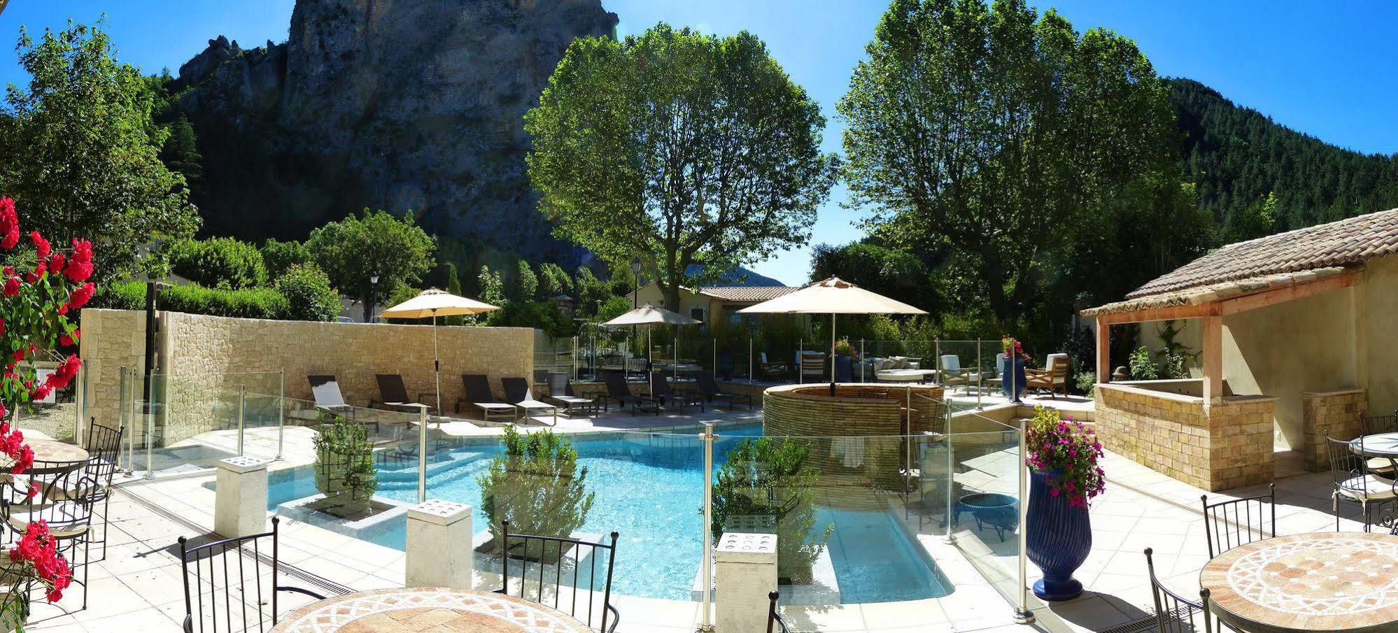 Nouvel Hotel Du Commerce Castellane Eksteriør billede